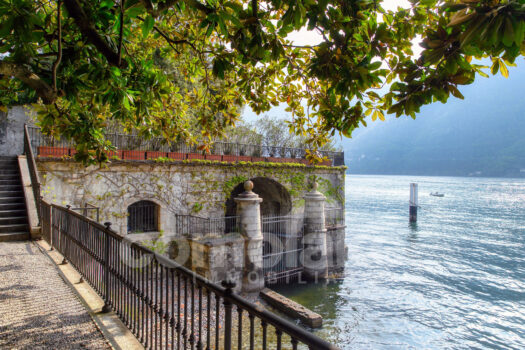 Attico in villa d’epoca a lago