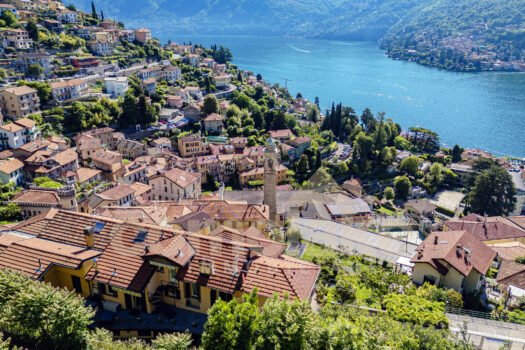 Casa con giardino e magnifica vista lago