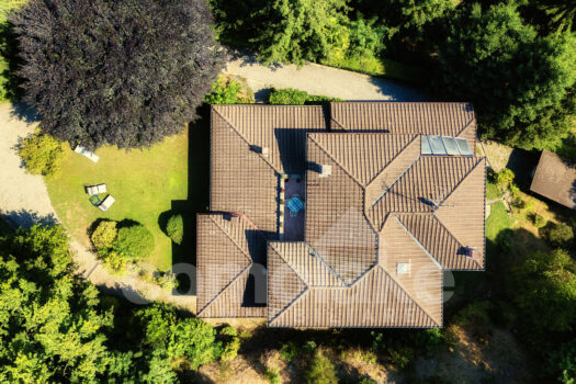 Villa indipendente con ampio giardino