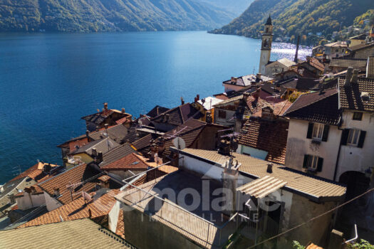 Casa di lago con ampio terrazzo