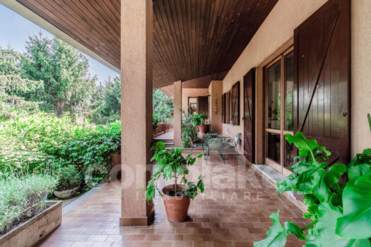 Villa indipendente con ampio giardino