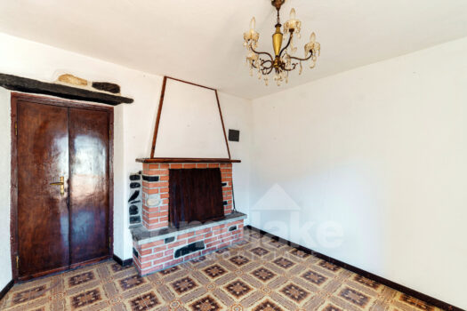 Casa di lago con ampio terrazzo