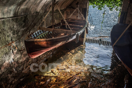 Villa a lago con darsena privata a Moltrasio