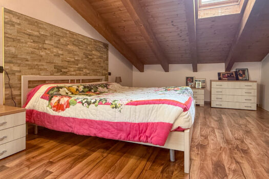 Appartamento in residence con piscina a Pianello del Lario – vista lago