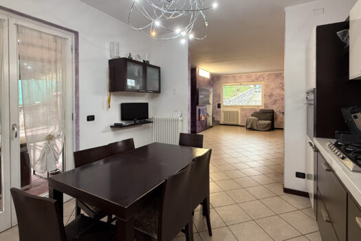 Villetta con giardino a Pianello del Lario – vista lago