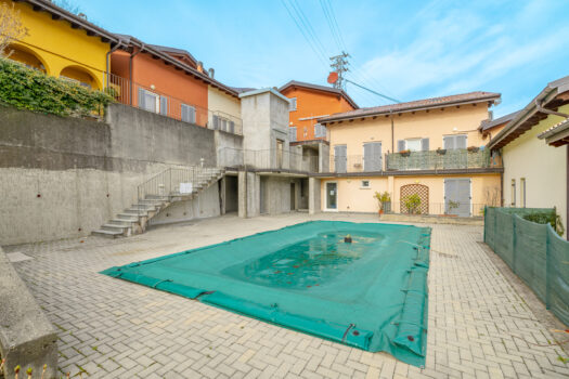 Appartamento in residence con piscina a Pianello del Lario – vista lago