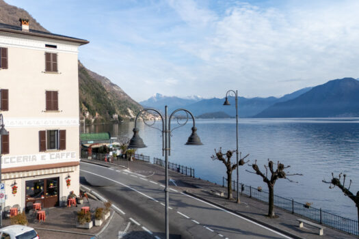 Appartamento fronte lago ad Argegno – vista lago stupenda