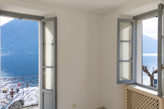 Appartamento fronte lago ad Argegno – vista lago stupenda