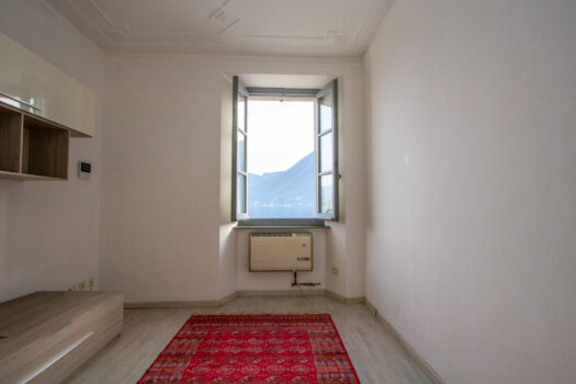 Appartamento fronte lago ad Argegno – vista lago stupenda