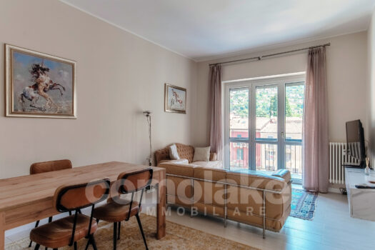Appartamento in centro a Cernobbio con ampio terrazzo