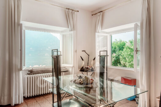 Attico in villa d’epoca a lago a Cernobbio
