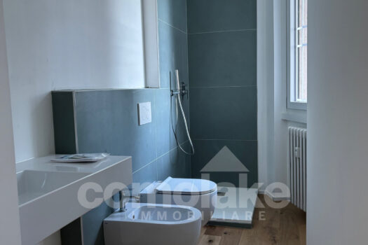 Appartamento con terrazzo vista lago a Como