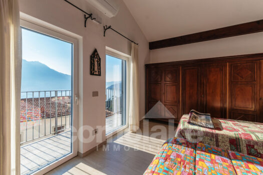 Villa moderna con vista lago a Moltrasio