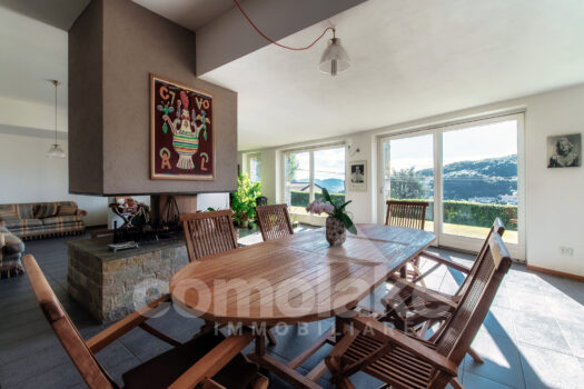 Villa moderna con giardino e vista lago a Cernobbio