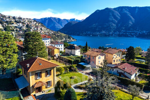 Villa classica con ampio giardino a Cernobbio