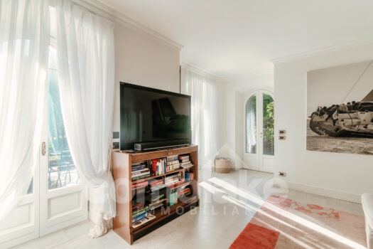 Appartamento con giardino a lago e posto barca vicino Cernobbio