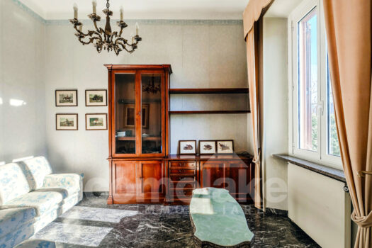 Villa classica con ampio giardino a Cernobbio