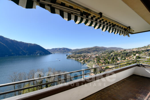 Attico con meravigliosa vista lago a Cernobbio