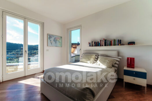 Villa moderna con giardino e vista lago a Cernobbio