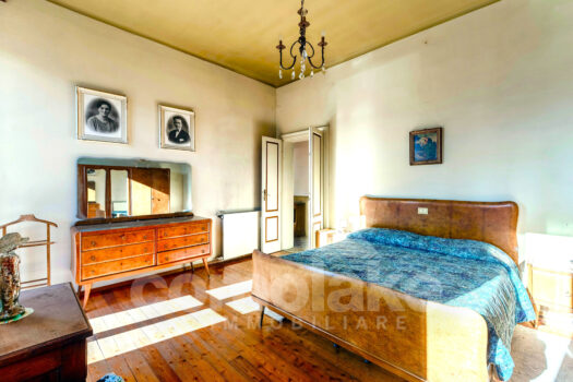 Villa classica con ampio giardino a Cernobbio