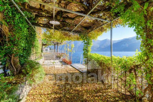 Appartamento con giardino a lago e posto barca vicino Cernobbio