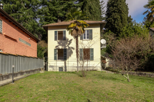 Villa con giardino in Tremezzina – vicina al centro con vista lago