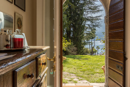Villa direttamente a lago in Tremezzina – vista lago stupenda