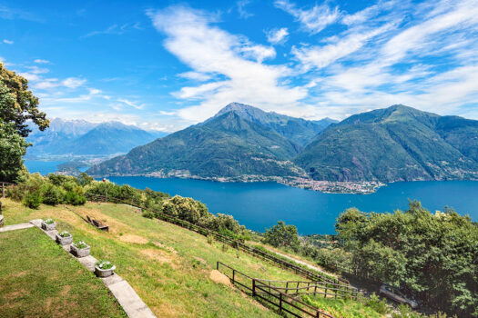 Villa con vista lago a Cremia – posizione dominante