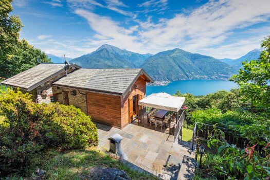 Villa con vista lago a Cremia – posizione dominante