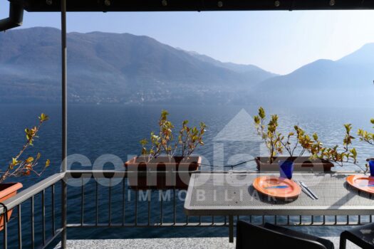 Casa storica direttamente a lago con terrazzo a Brienno