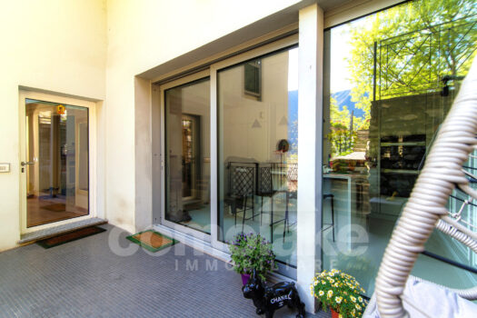 Casa di lago con giardino e vista lago a Carate Urio