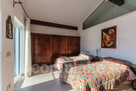 Villa moderna con vista lago a Moltrasio