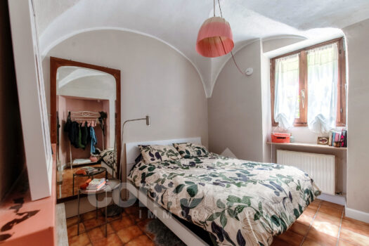 Casa di lago con giardino a Torno