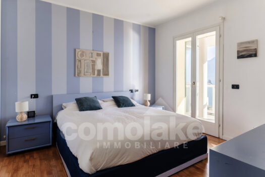 Villa con giardino e splendida vista lago a Moltrasio