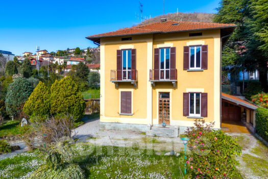 Villa classica con ampio giardino a Cernobbio