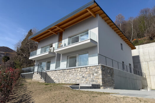 Nuovi appartamenti moderni a Domaso – piscina e vista lago