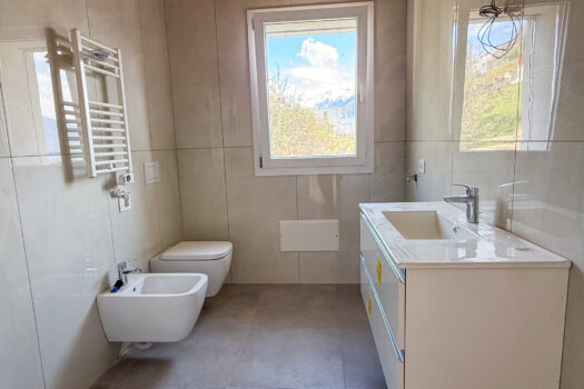 Nuovi appartamenti moderni a Domaso – piscina e vista lago