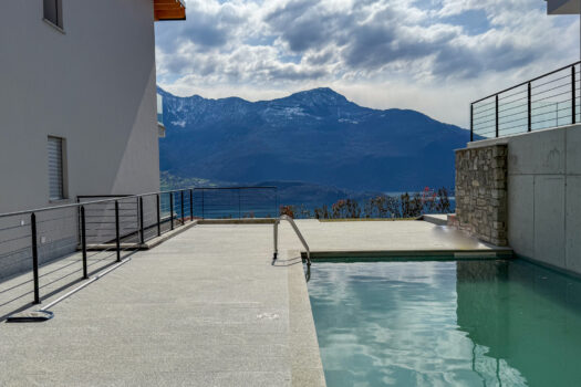 Nuovi appartamenti moderni a Domaso – piscina e vista lago