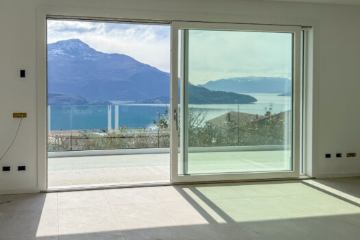 Nuovi appartamenti moderni a Domaso – piscina e vista lago