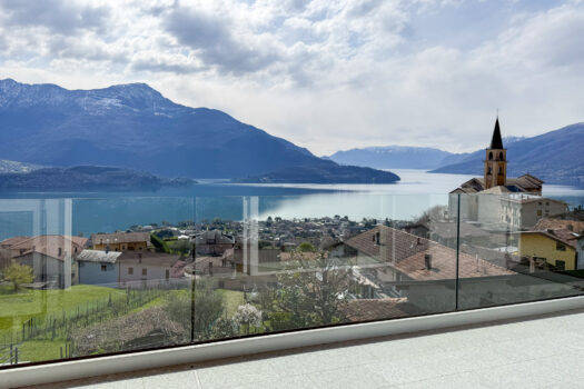 Nuovi appartamenti moderni a Domaso – piscina e vista lago