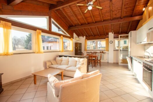 Appartamenti ristrutturati con vista lago e vicini al centro – Tremezzina