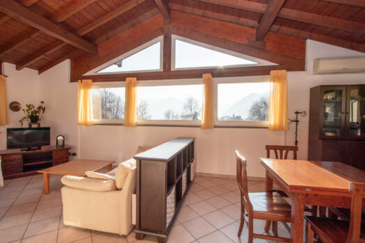 Appartamenti ristrutturati con vista lago e vicini al centro – Tremezzina