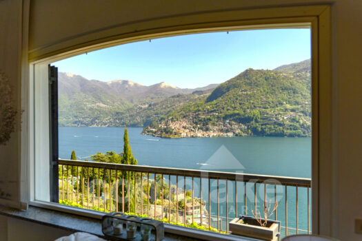 Villa con magnifica vista lago a Moltrasio