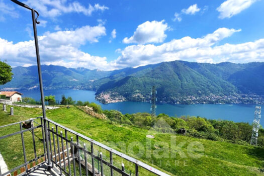 Antica casa di lago con ampio giardino a Cernobbio