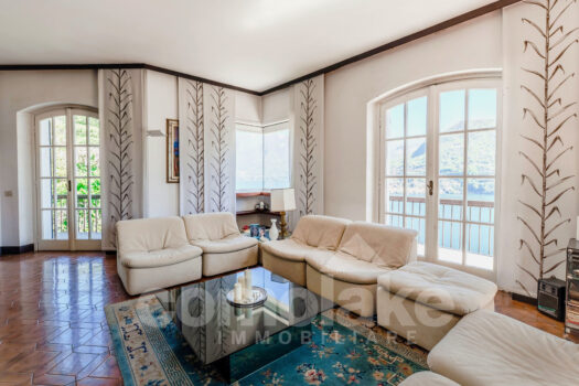 Villa con magnifica vista lago a Moltrasio