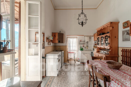 Casa storica con terrazzo e giardino a Moltrasio