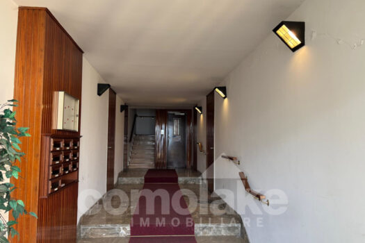 Appartamento con terrazzo vista lago a Como