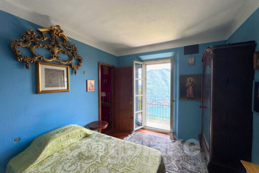 Antica casa di lago con ampio giardino a Cernobbio