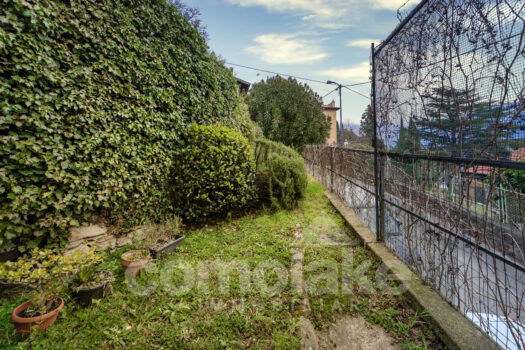 Villa moderna con vista lago a Moltrasio