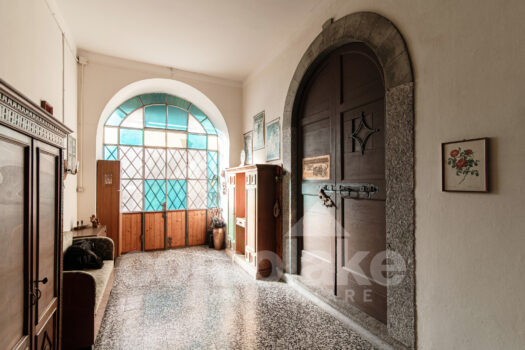 Casa storica con terrazzo e giardino a Moltrasio